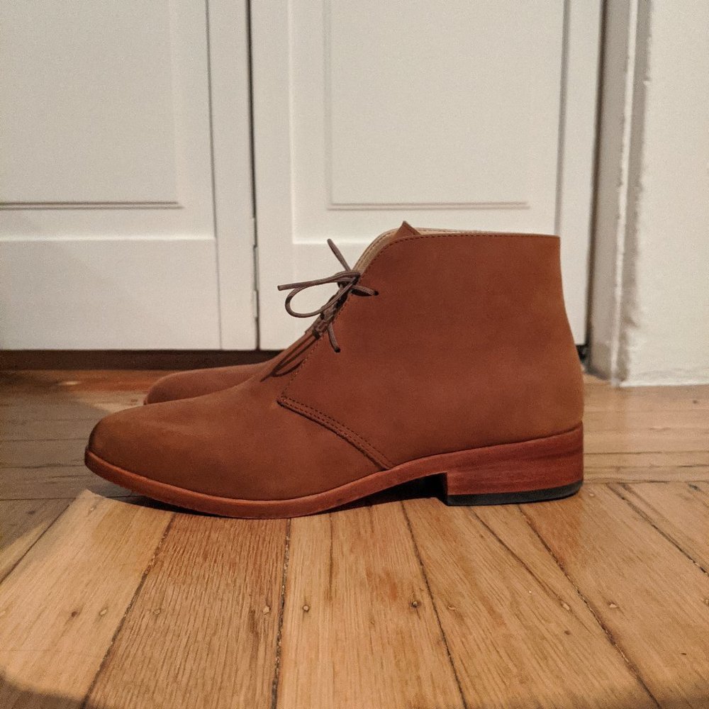 Nisolo Isa Boots in Light Oak Suede Size 6